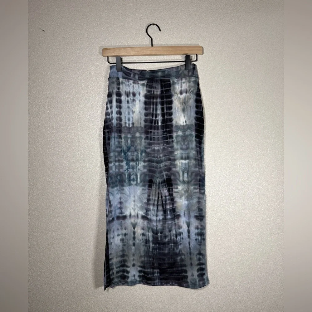 NWT Sundry Evereve Siene Tie Dye Midi Skirt Sunset Navy size Small R25 - Picture 2 of 11